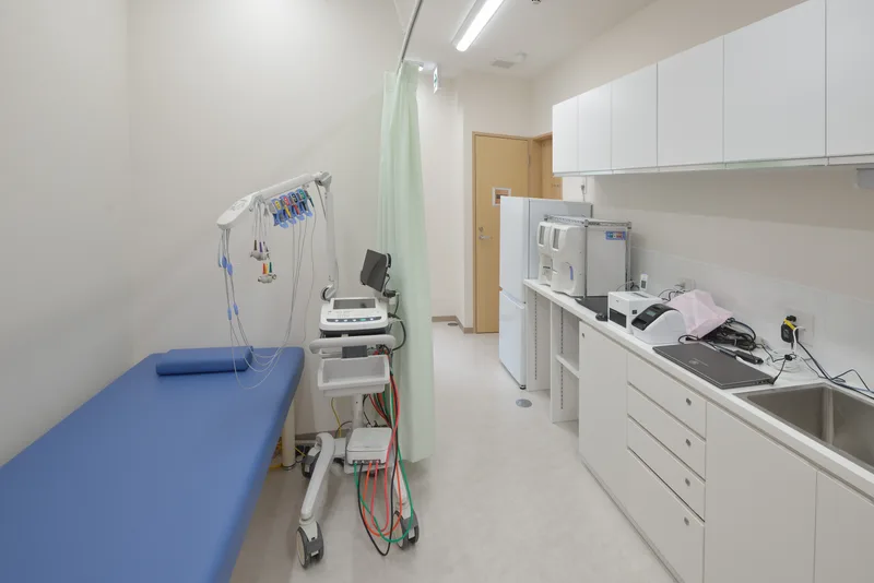 わらび内科・糖尿病クリニック 処置室